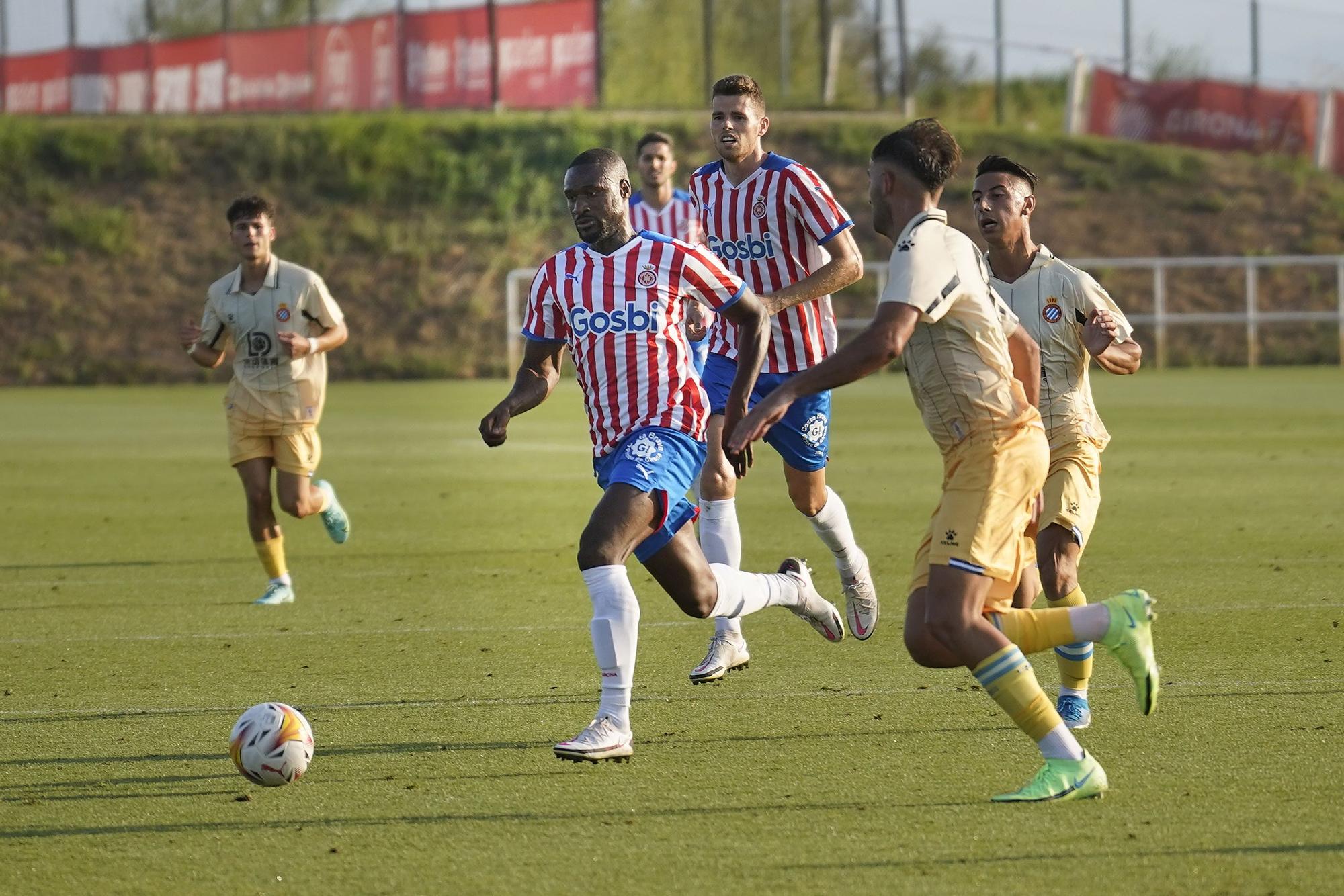 Stuani resol la primera victòria