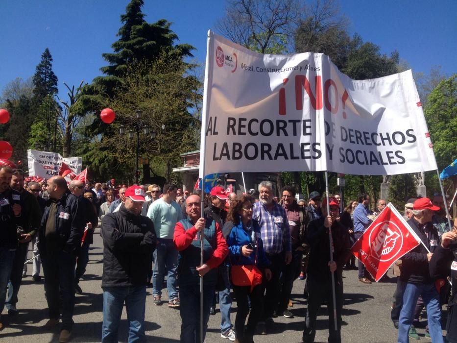 Manifestaciones del Primero de Mayo en Oviedo y Gijón