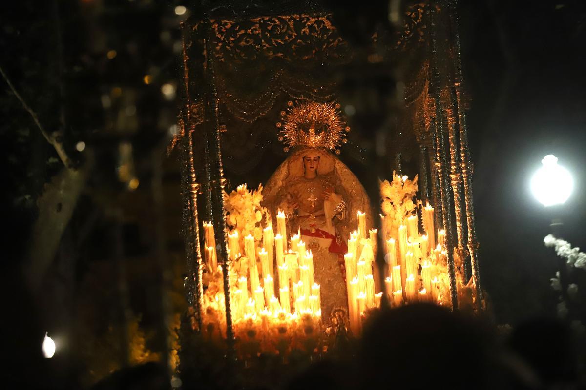 Triunfal regreso de la Paz y Esperanza a Capuchinos