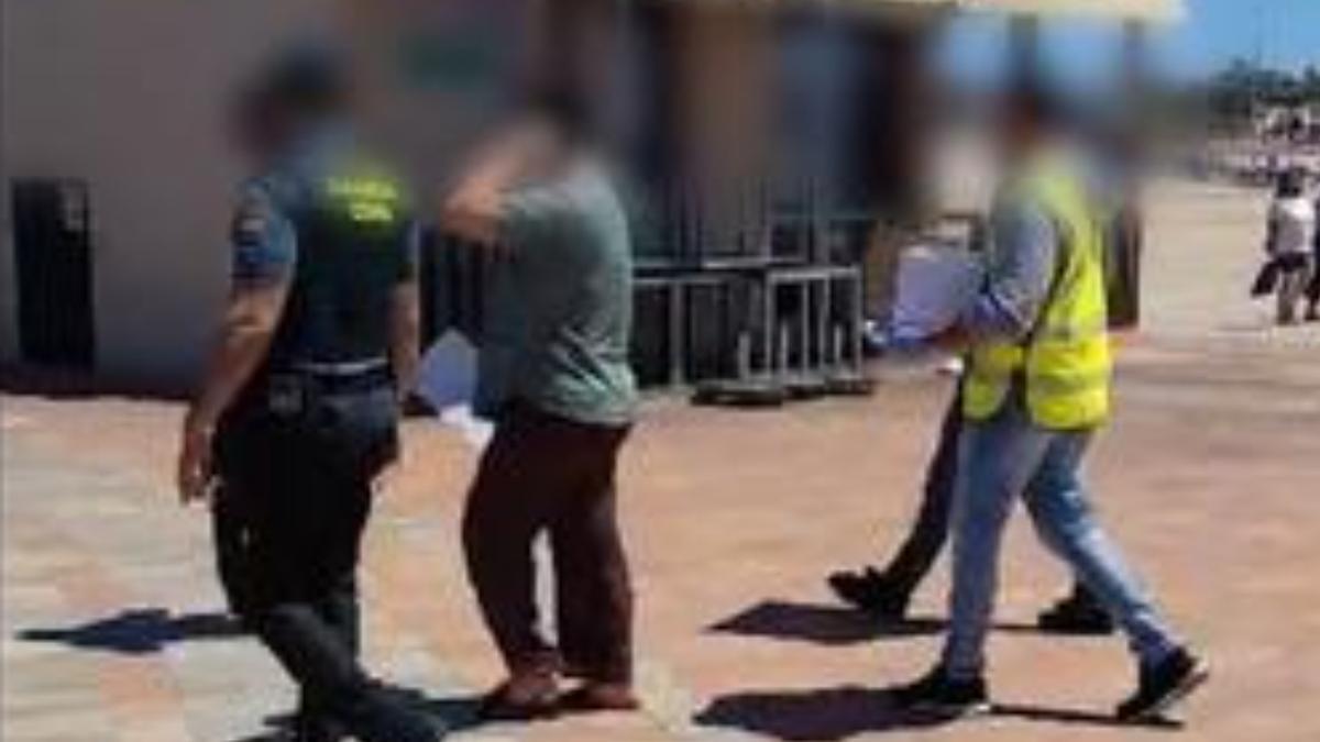 Una falsa médico realiza tratamientos estéticos con productos para perros en Fuerteventura