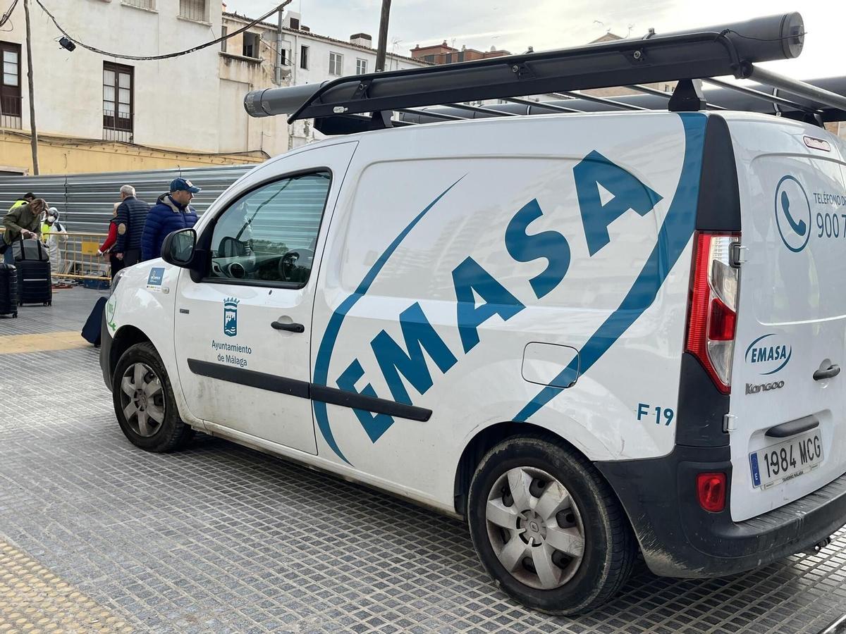 Imagen de archivo de un vehículo de la Empresa Municipal de Aguas Emasa