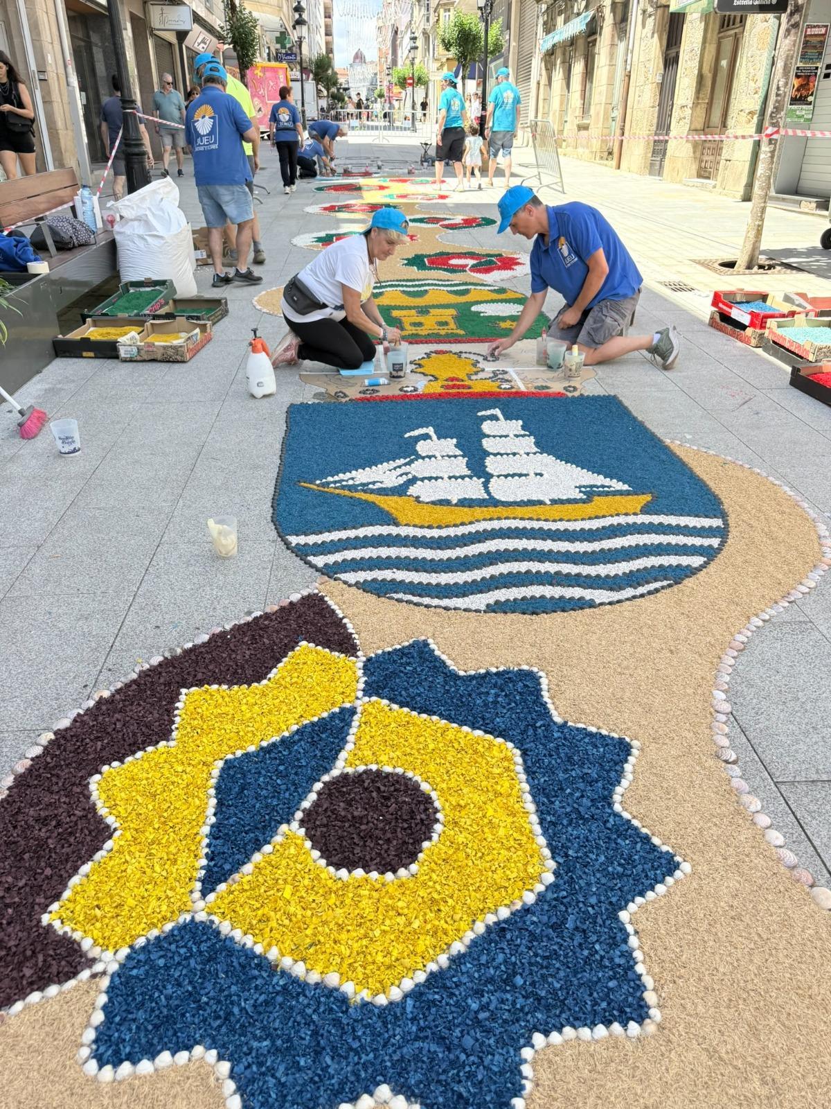 Los alfombristas de Cunchas e Flores, de Bueu, el Corpus San Paio 2026 en A Estrada