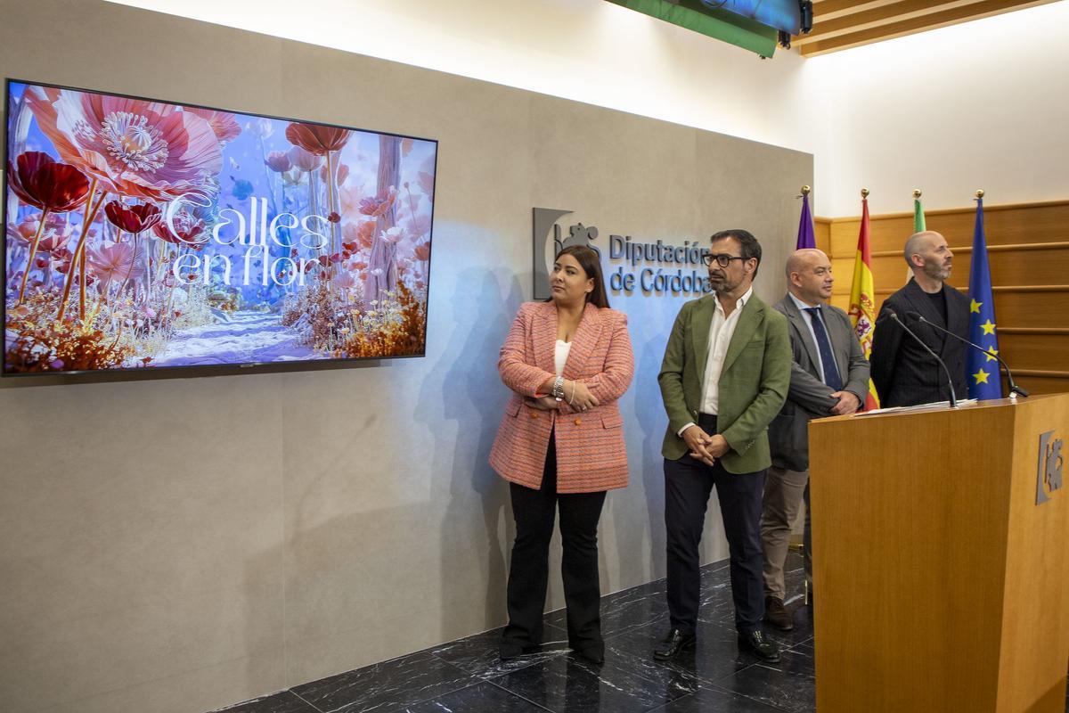 Castillo, Romero, Duque y Lucena en la presentación de Calles en Flor.