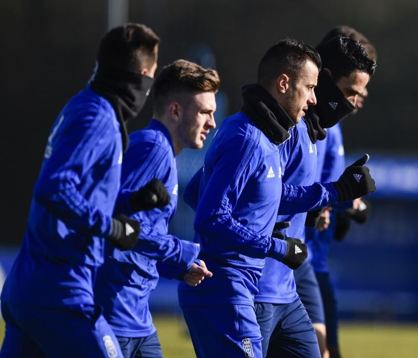 Entrenamiento del Real Oviedo tras ganar en Soria