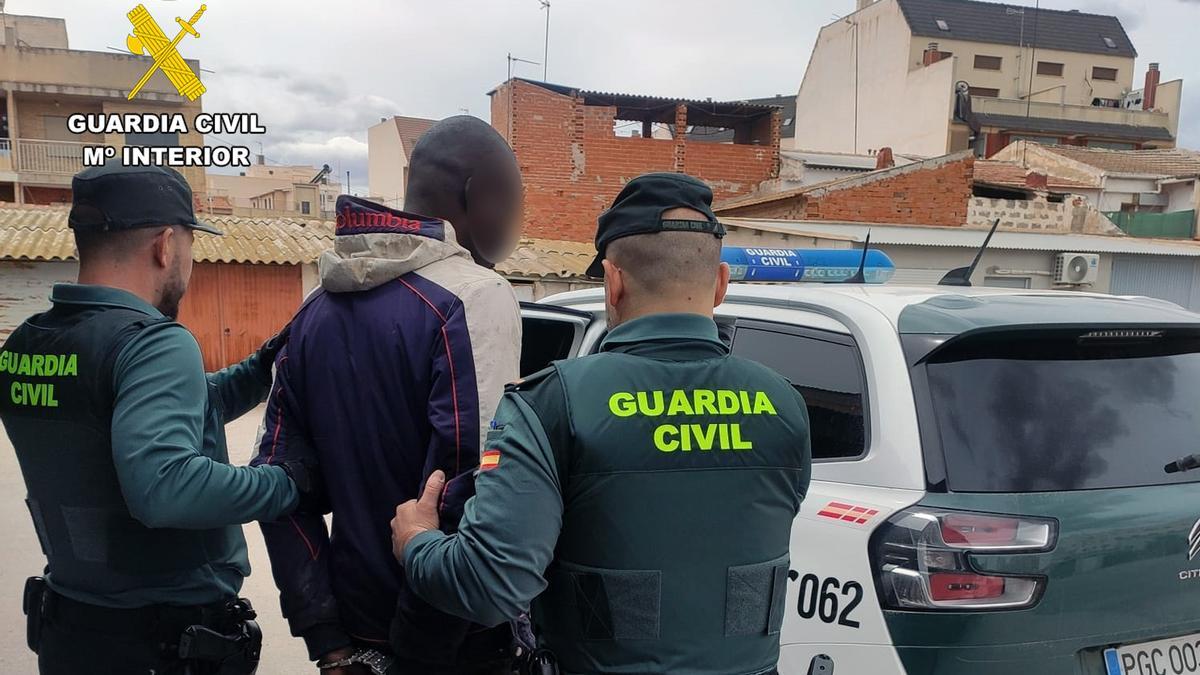 Vídeo | Operativo de arresto de la Guardia Civil en Águilas y Archena