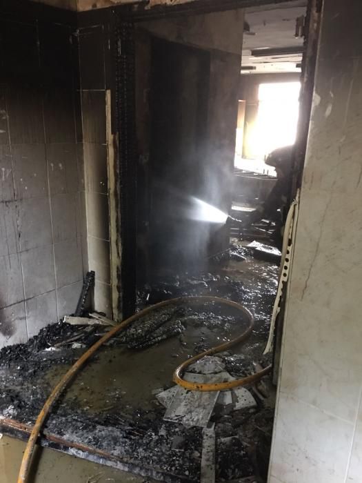 Incendio en el colegio Europa, en Jinámar