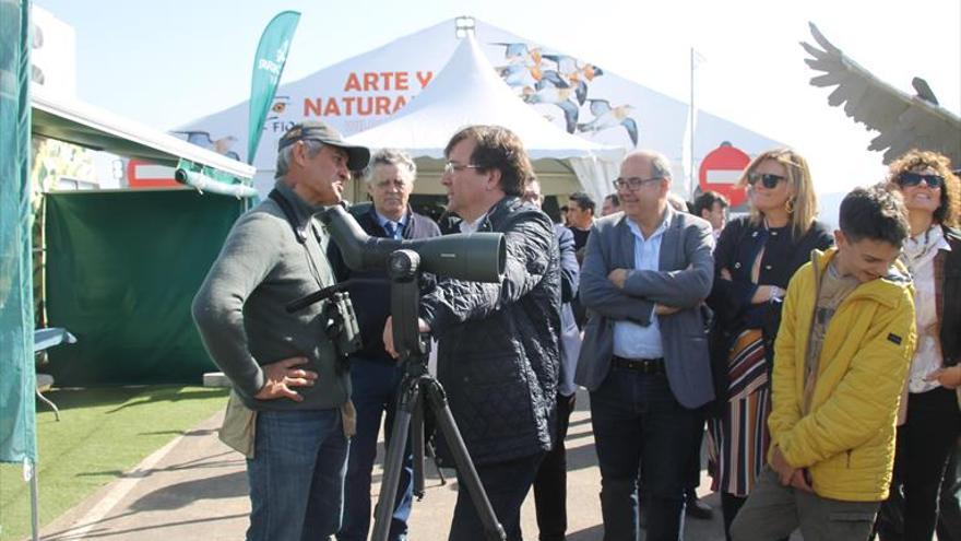 Los buenos resultados del turismo animan la primera jornada de FIO