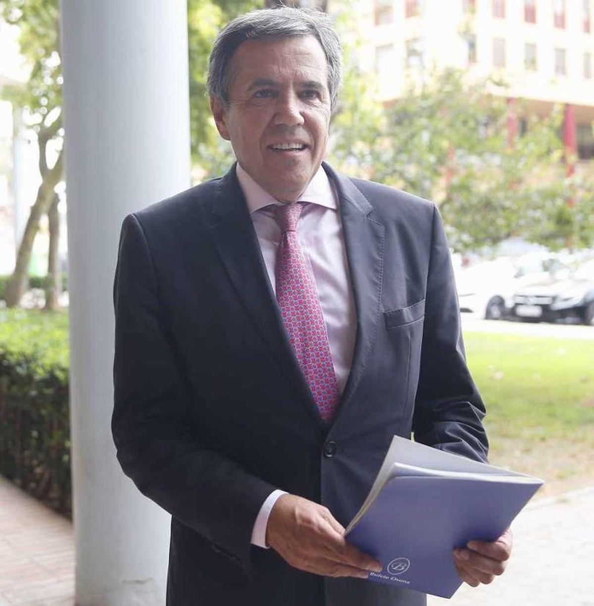 El &quot;nuevo&quot; hijo de Julio Iglesias