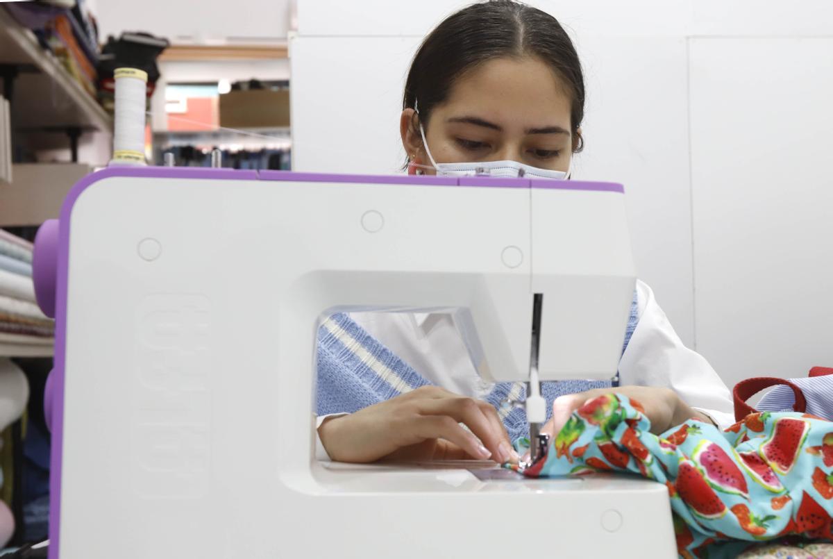 Mercería Hilo's de Zaragoza: las nuevas generaciones de la costura buscan su revolución