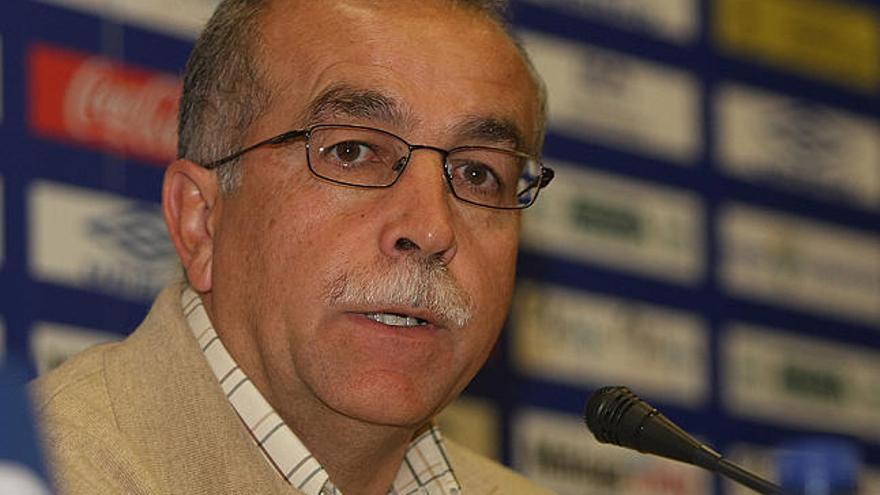 Tapia. El técnico, ayer en rueda de prensa, en la que dijo que el Espanyol tiene grandes jugadores además de Tamudo y De la Peña, que son baja.