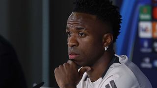 Vinicius quiere cobrar más que Mbappé