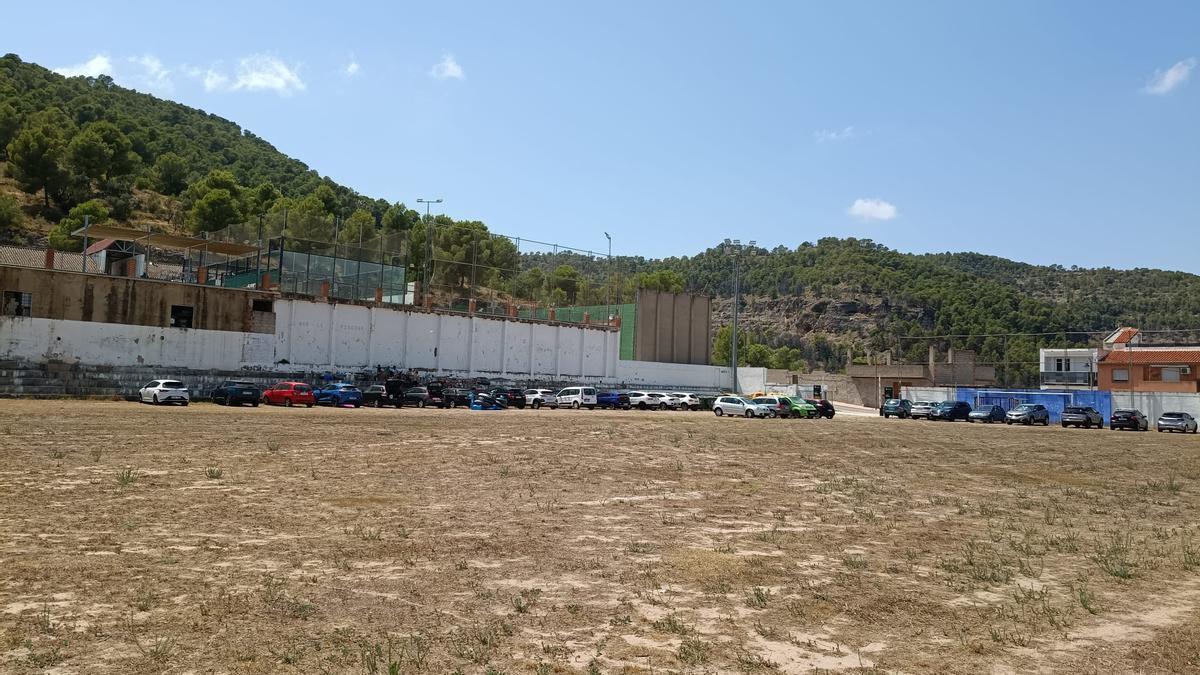 El aparcamiento de pago de Sumacàrcer apenas registra entradas los fines de semana.