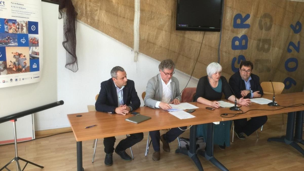 Presentación de la Feria Inicia't, este miércoles en el Port de Badalona, con la asistencia de la alcaldesa Dolors Sabater.