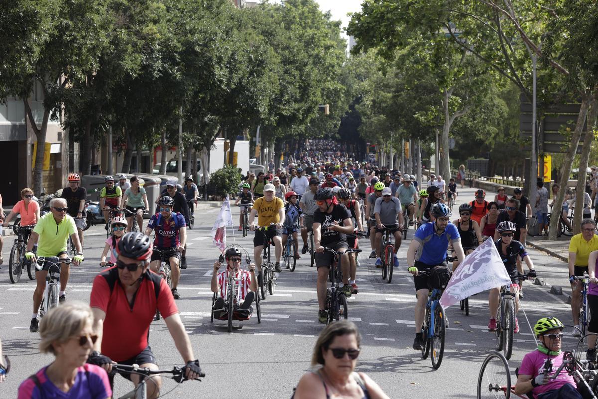 La fiesta de la bicicleta regresa a las calles de Barcelona con la Bicicletada.