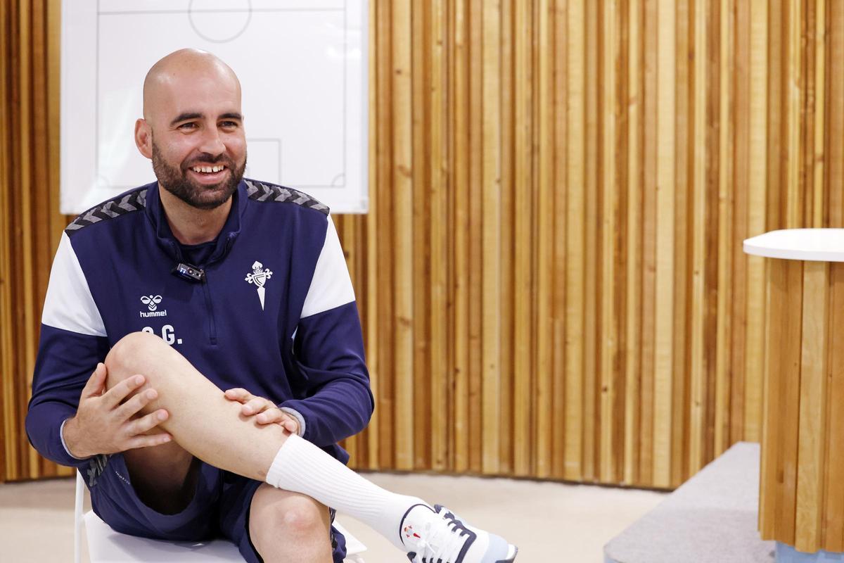 Claudio Giráldez, entrenador del Celta, en la sala de prensa de la ciudad deportiva Afouteza