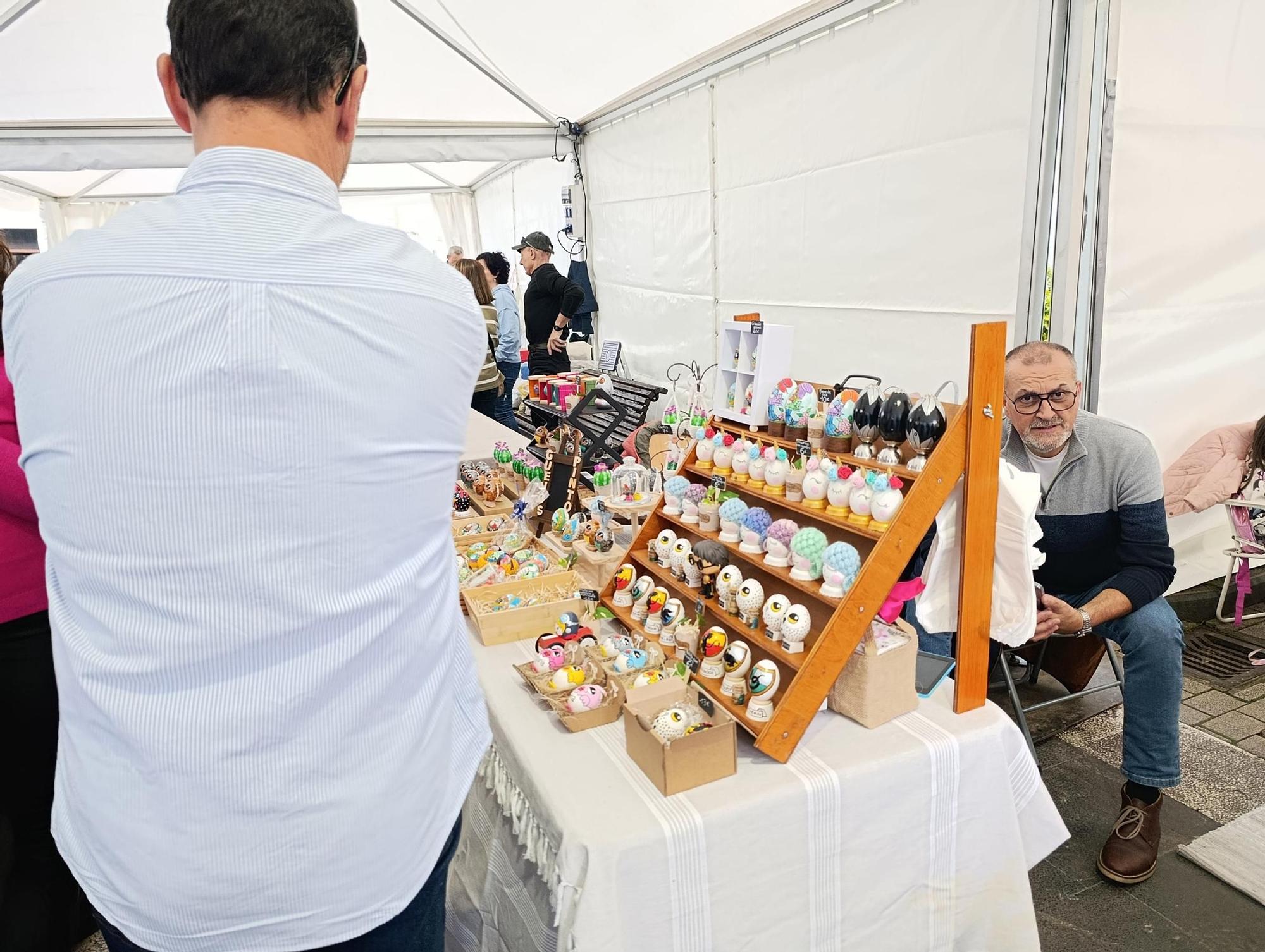 La Pola se llena de Güevos Pintos