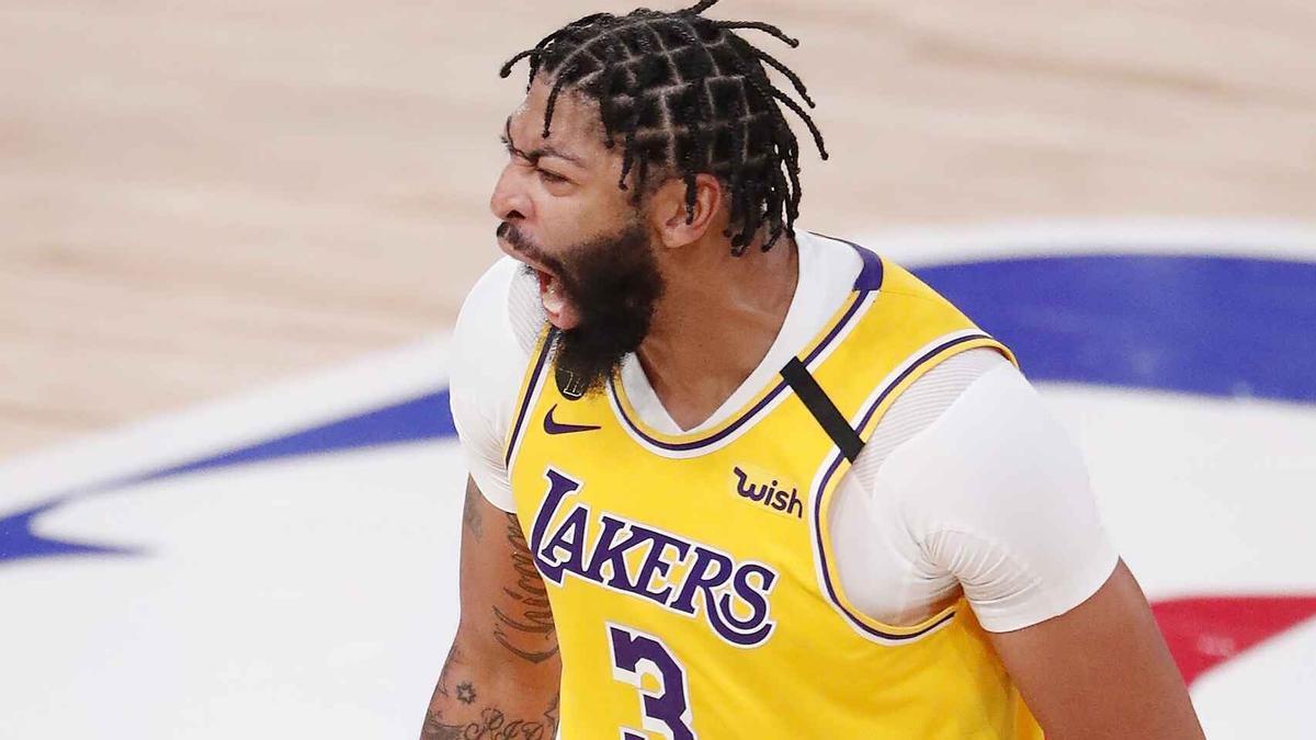 Davis destroza a los Suns y los Lakers siguen en la lucha por el sexto puesto