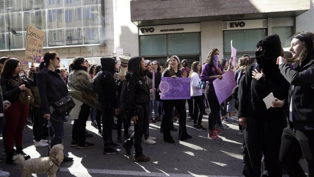 Manifestació sindical a Girona de la vaga del vuit de març