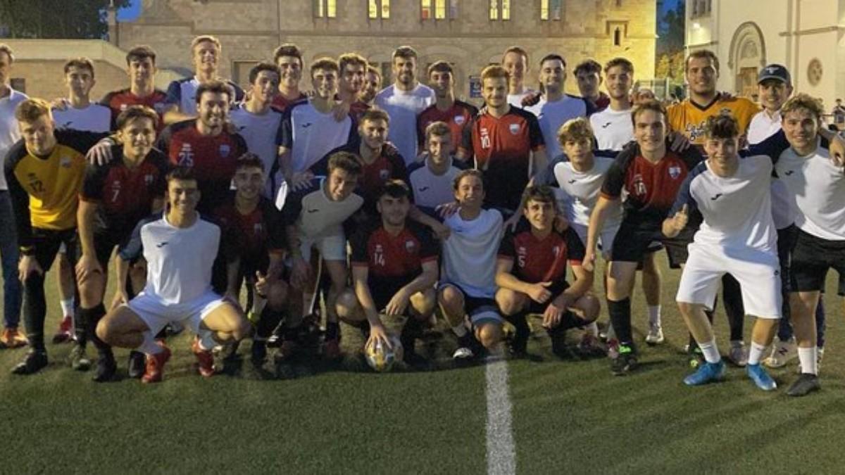 Piqué, en su antiguo colegio