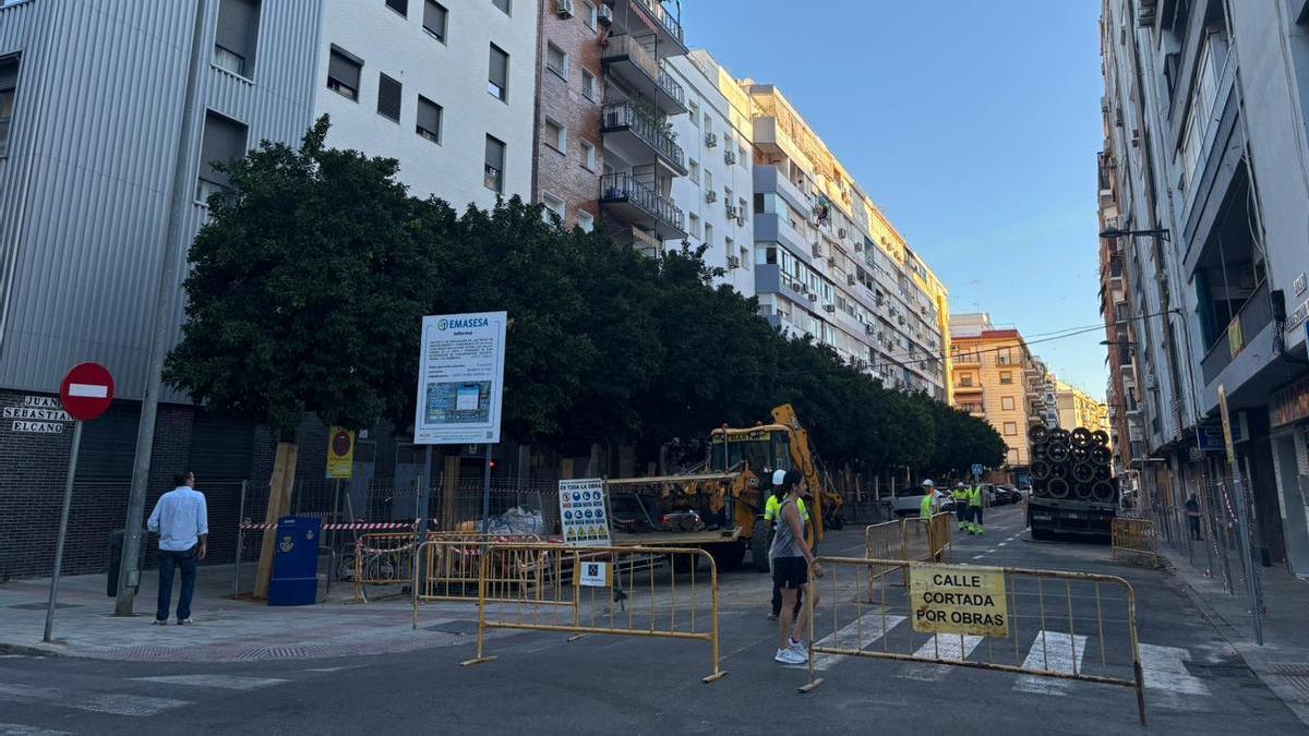 Corte de tráfico en la calle Juan Sebastián Elcano