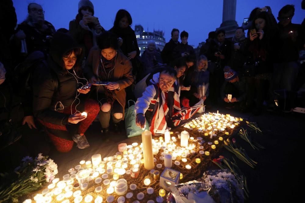 Londres recuerda a las víctimas del atentado