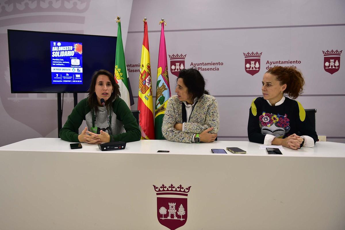 Partidos de baloncesto, concursos de tiro y sorteos en Plasencia, a beneficio de Cáritas.