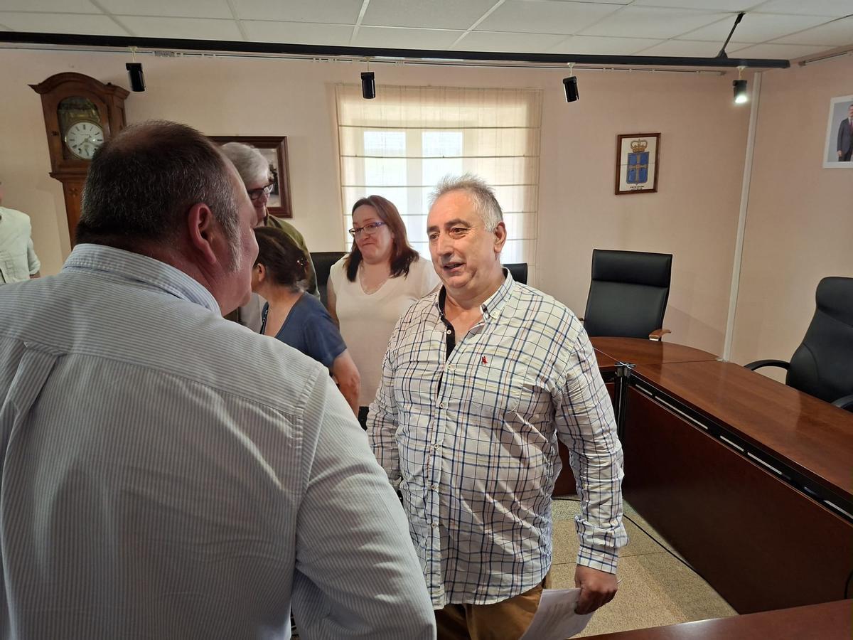 En imágenes: Así fue la investidura de Carlos García como nuevo alcalde de Grandas de Salime