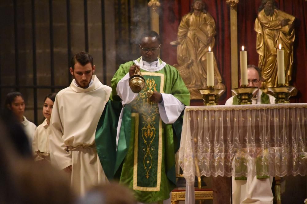 El ruandès Jean Hakolimana (mossèn Joan) oficialitza la seva primera missa com a rector de la Seu de Manresa