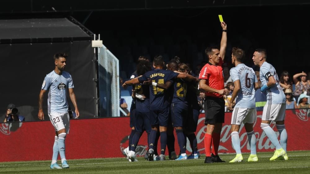 Las fotos de las mejores acciones del partido que terminó con derrota para los vigueses en Balaídos (1-3).