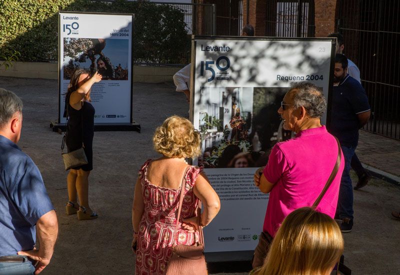 Inauguración de la exposición del 150 aniversario de Levante-EMV en Requena