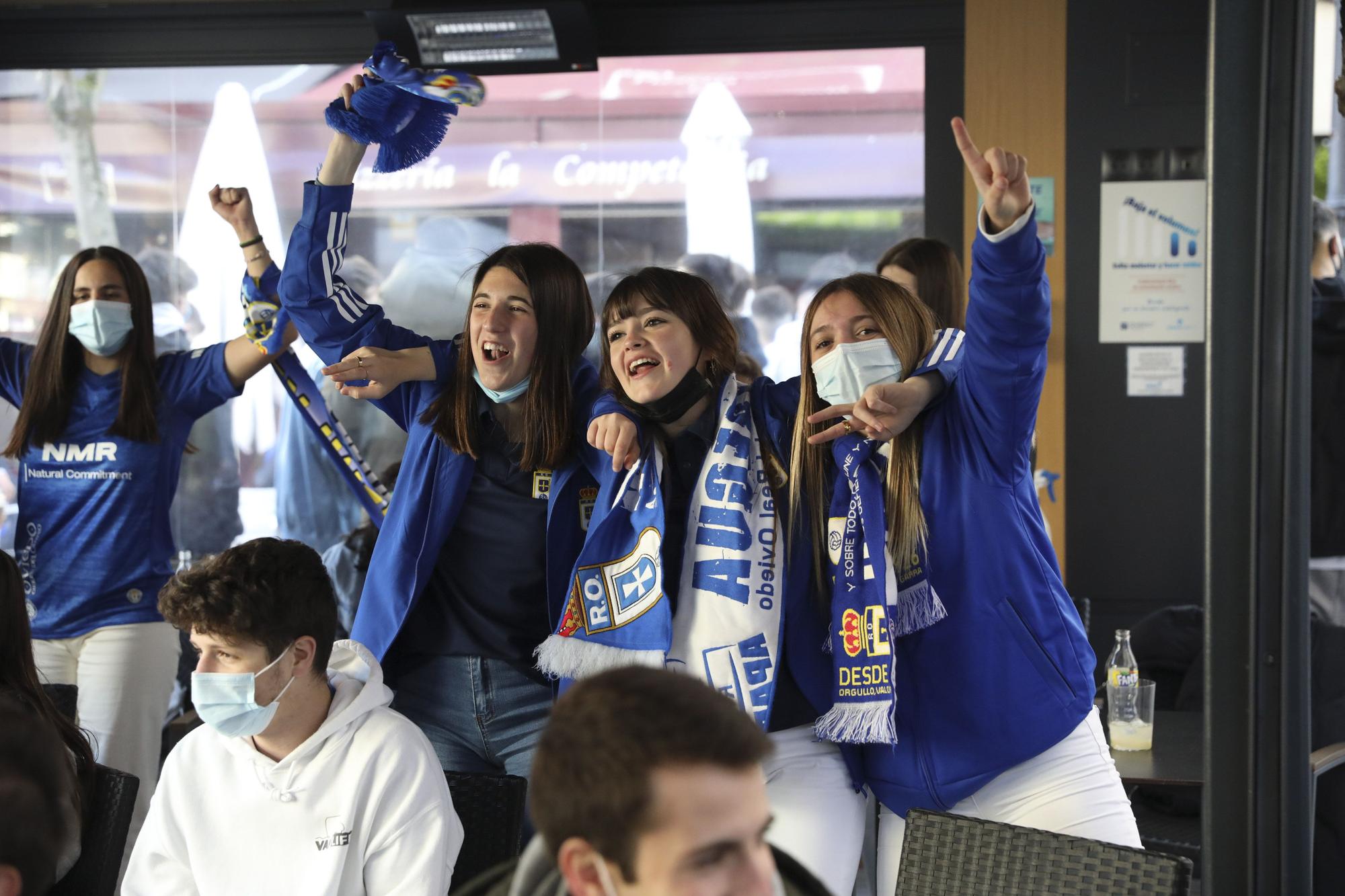 El ambiente en Oviedo durante el derbi