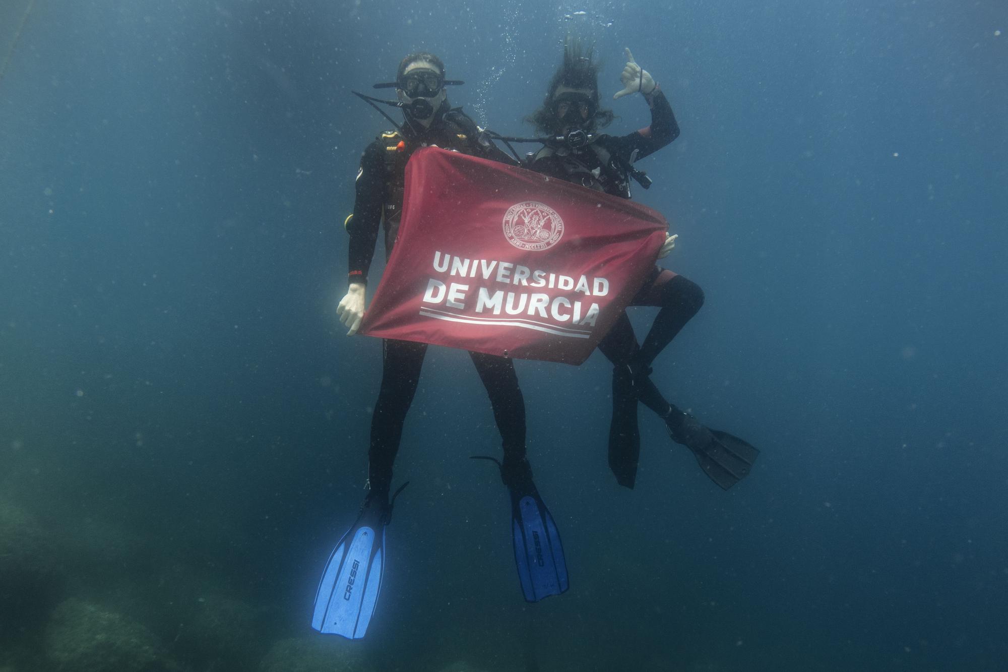 La Universidad de Murcia 'se moja' por los fondos marinos de Águilas