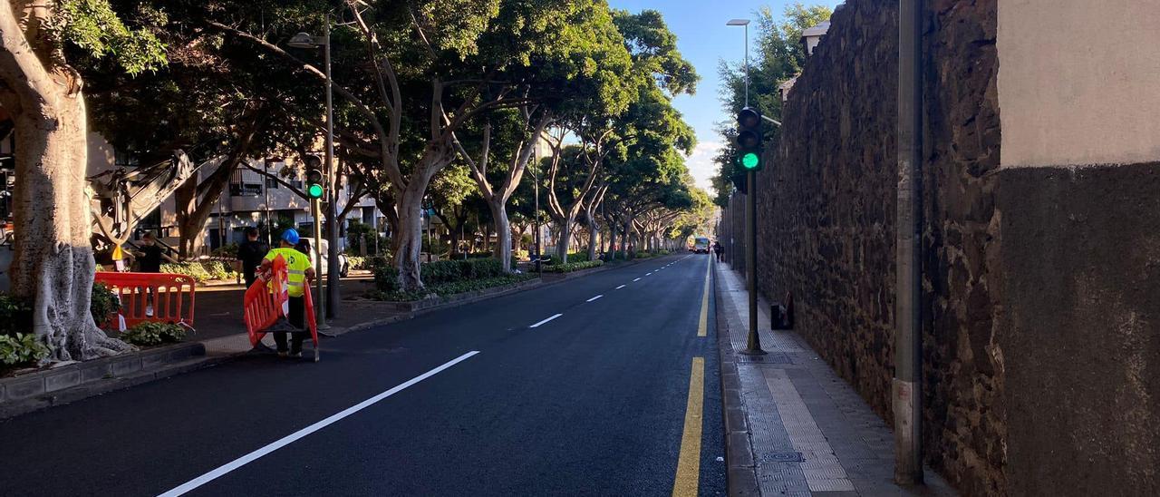 Eliminación de aparcamientos en la Rambla de Santa Cruz.