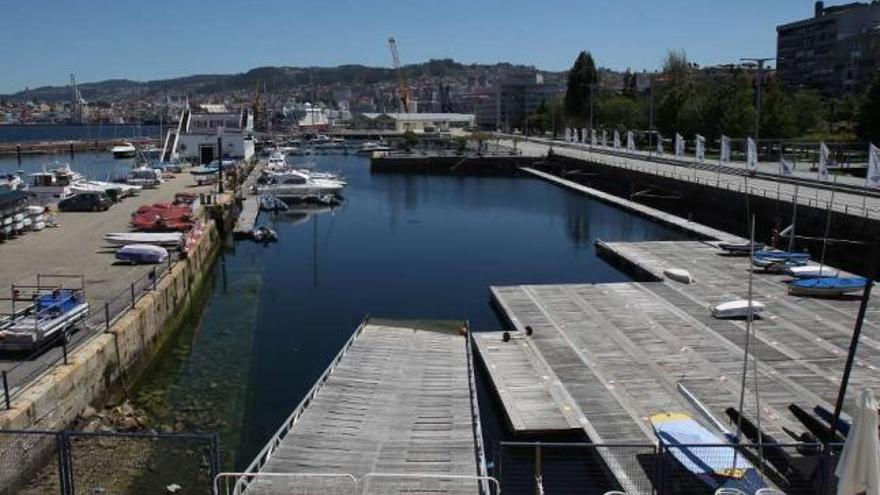 La dársena que utiliza el Náutico para la embarcaciones de la escuela de vela.  // R. Grobas