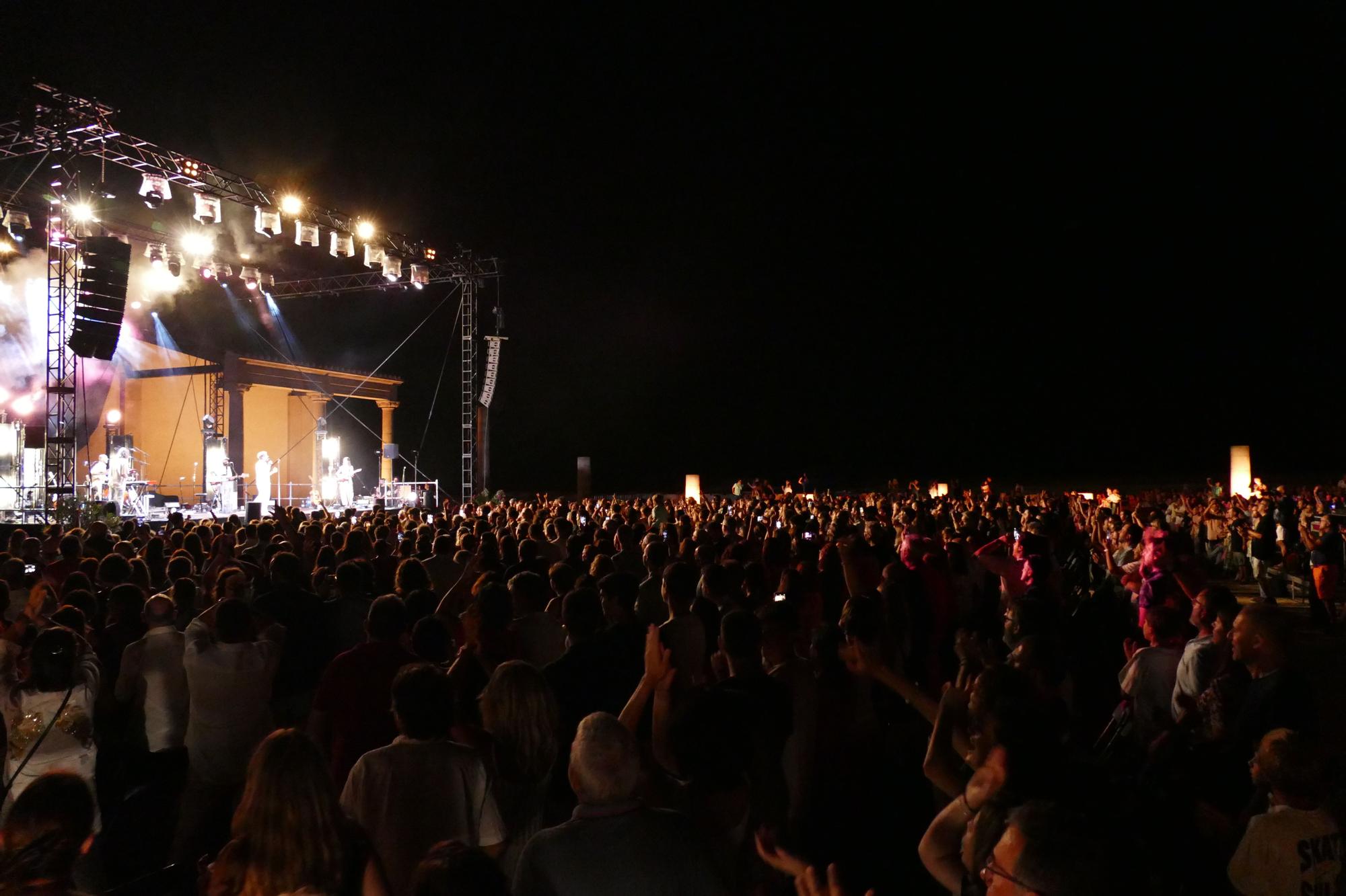 Concert de Joan Dausà al Festival Portalblau de l'Escala