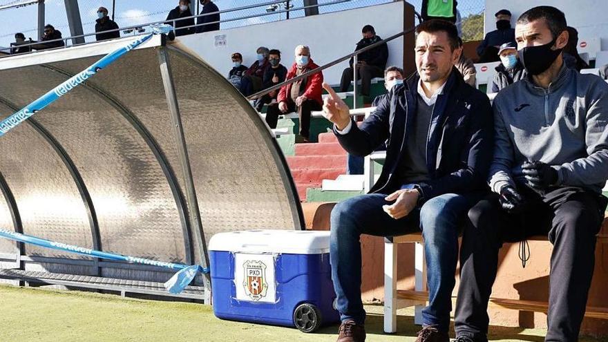 Raúl Casañ, a la izquierda, junto a su preparador físico, Vicent Egea.