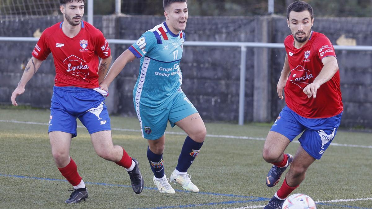 Los rojillos empataron cuando estaban con un jugador menos sobre el campo.