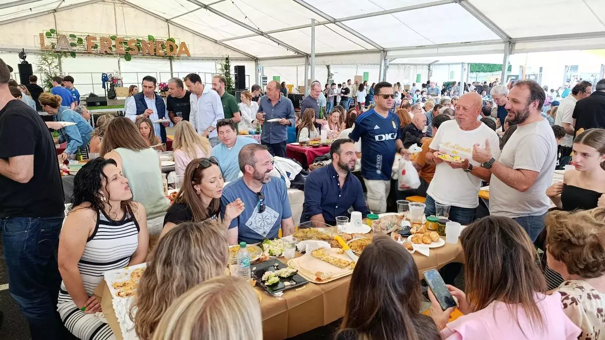 Mesa y mantel para 400 en el cierre de las fiestas de La Fresneda: "Han sido un éxito"