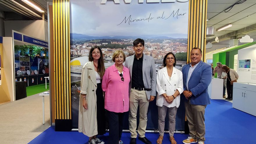La Alcaldesa, en la Feria: &quot;Avilés y el Puerto crecen armoniosamente&quot;