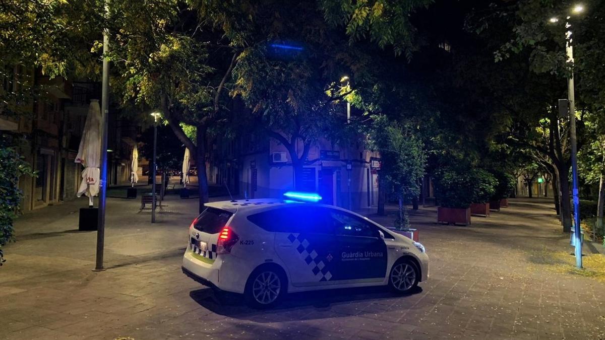 Un coche de la Guardia Urbana de L'Hospitalet de Llobregat.