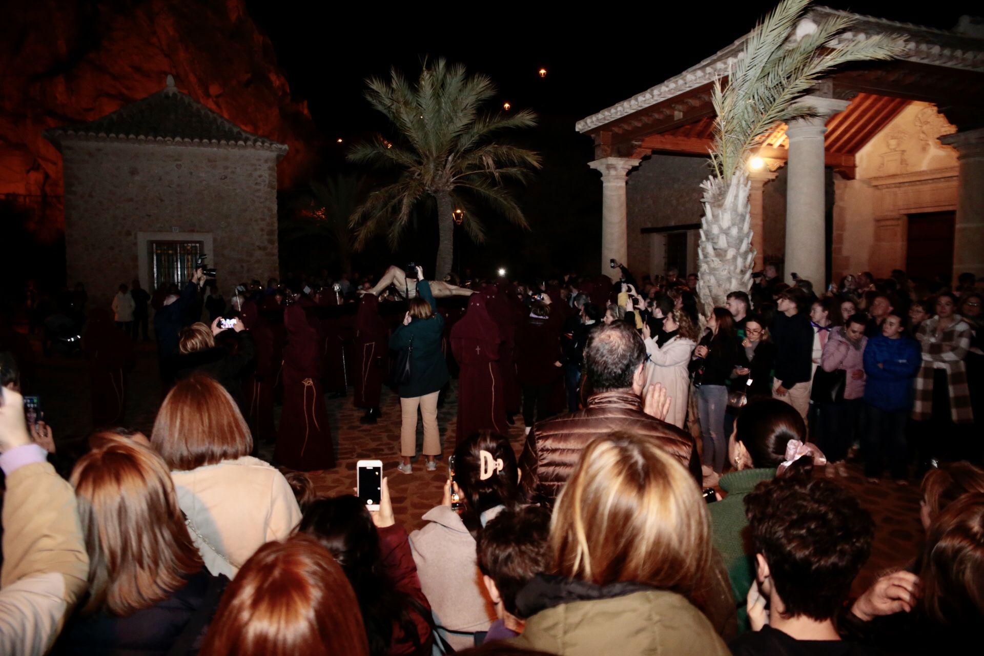 Las imágenes de la bajada del Cristo de la Misericordia en Lorca