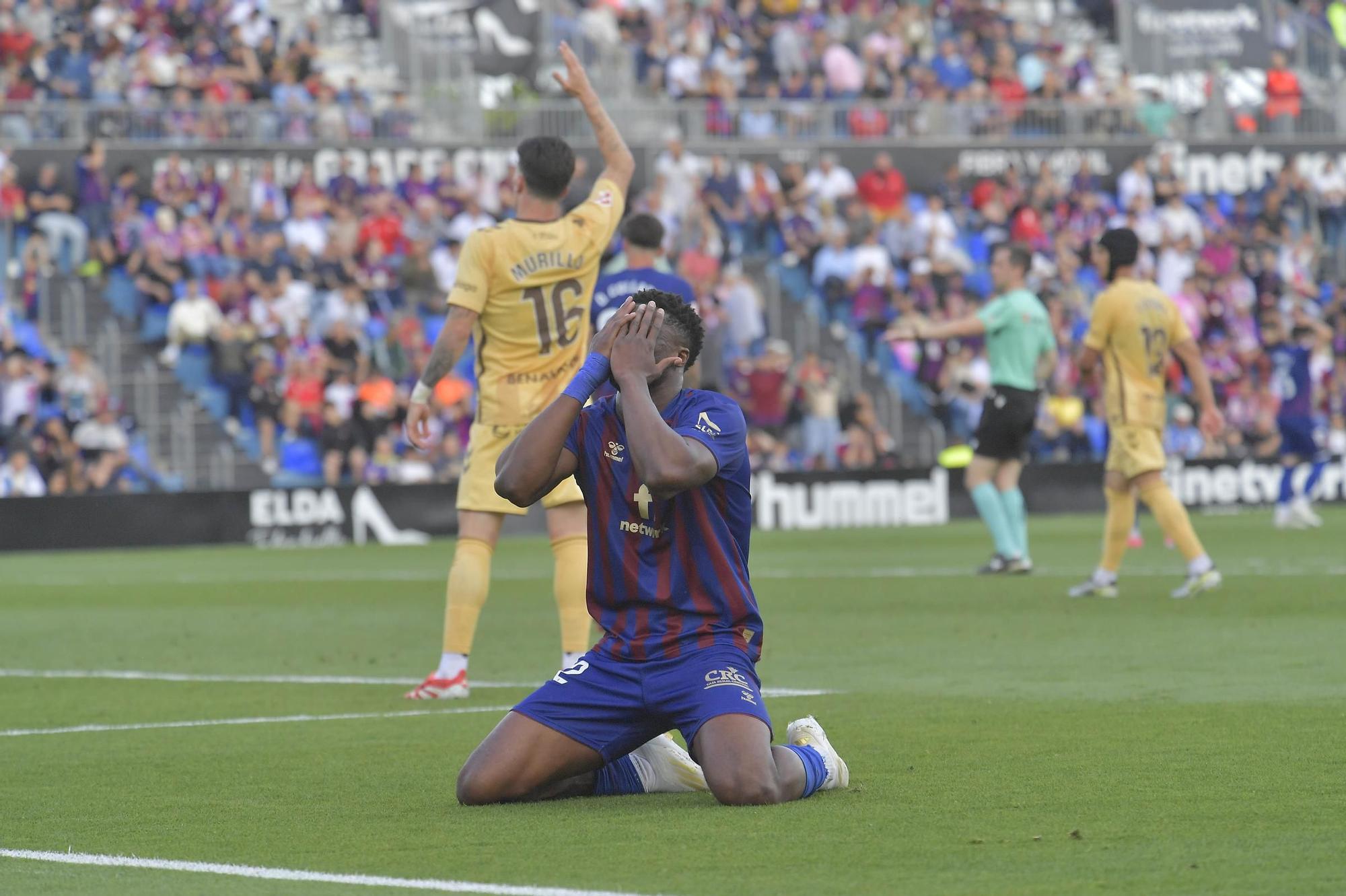El Eldense salva el primer ‘match ball’ (1-0)