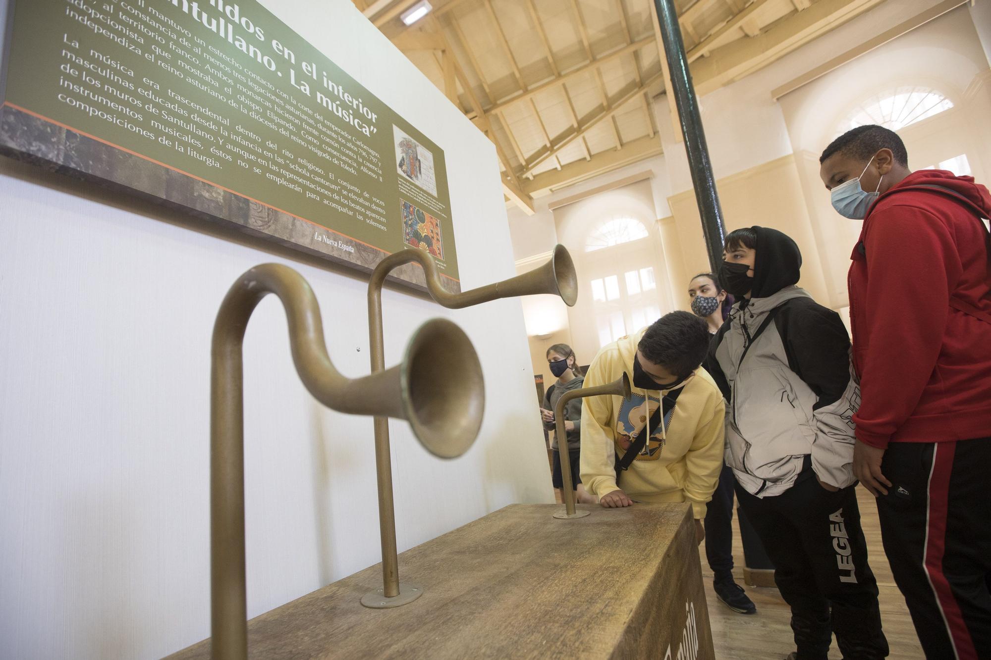 Trascorrales abre una ventana al pasado: inauguración de la muestra "Santullano, viaje al siglo IX"