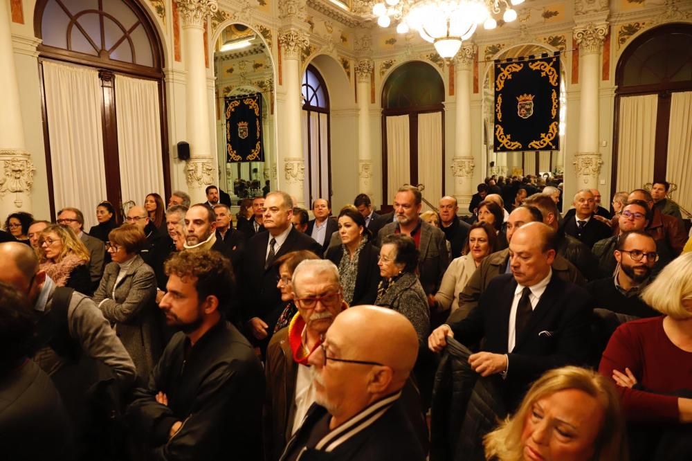 Capilla ardiente de Eugenio Chicano en el Ayuntamiento de Málaga.