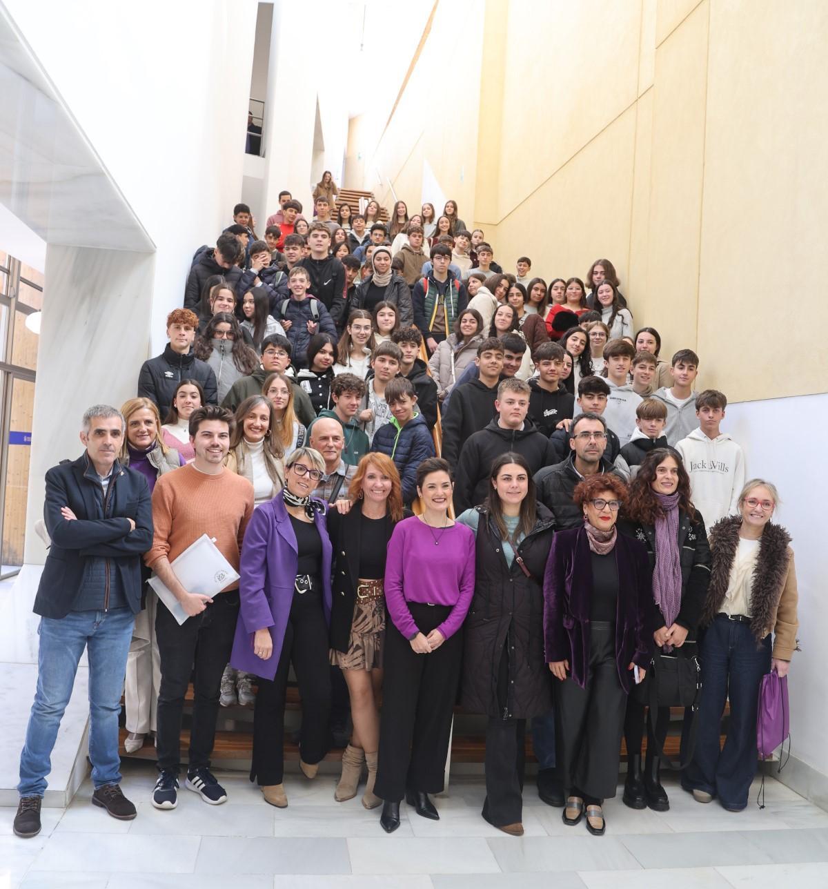 Participantes del pleno ‘Igualdad en las Aulas. 25N’ celebrado en la Diputación de Bdajoz