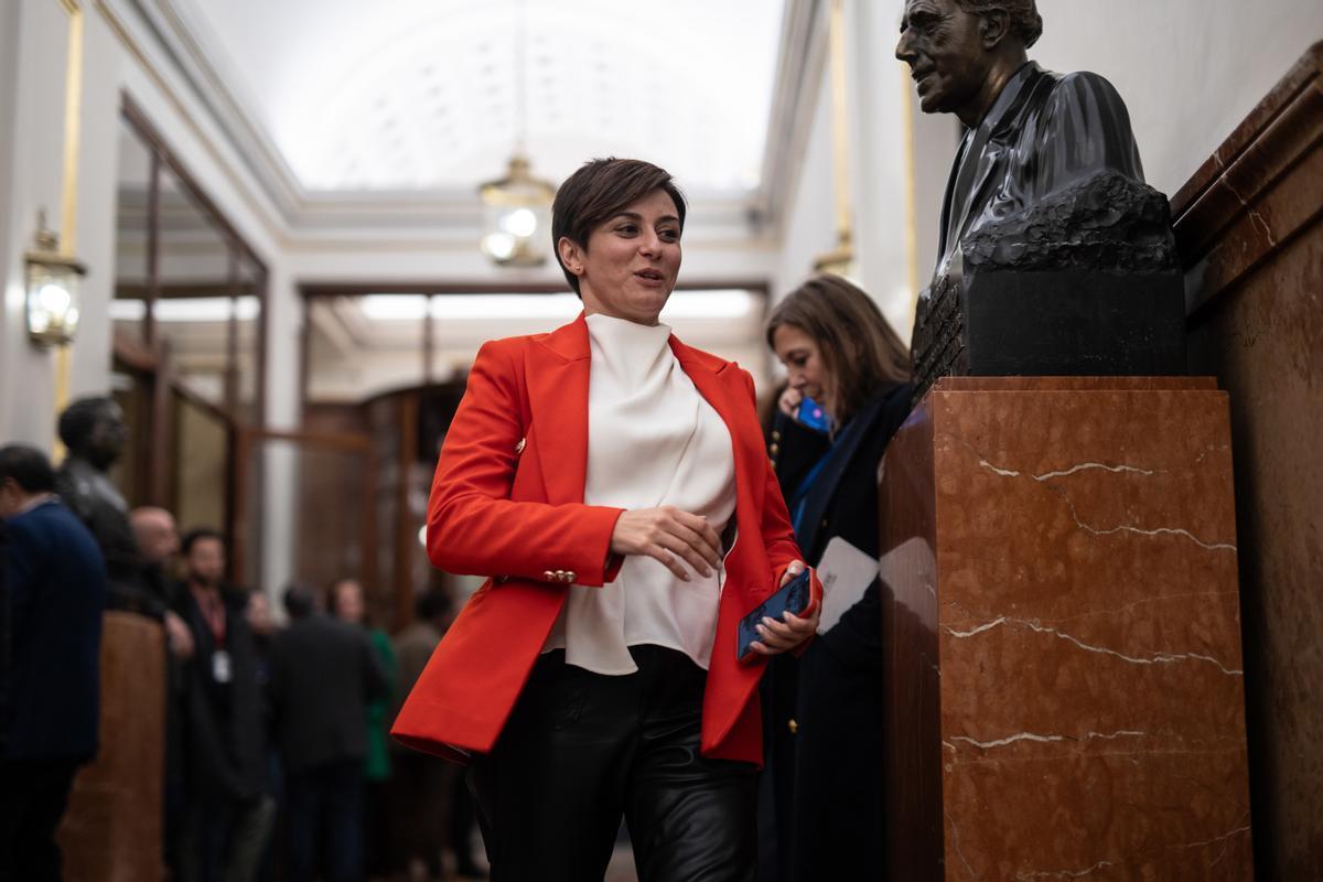La ministra de Vivienda y Agenda Urbana, Isabel Rodríguez, a su llegada al Congreso de los Diputados.