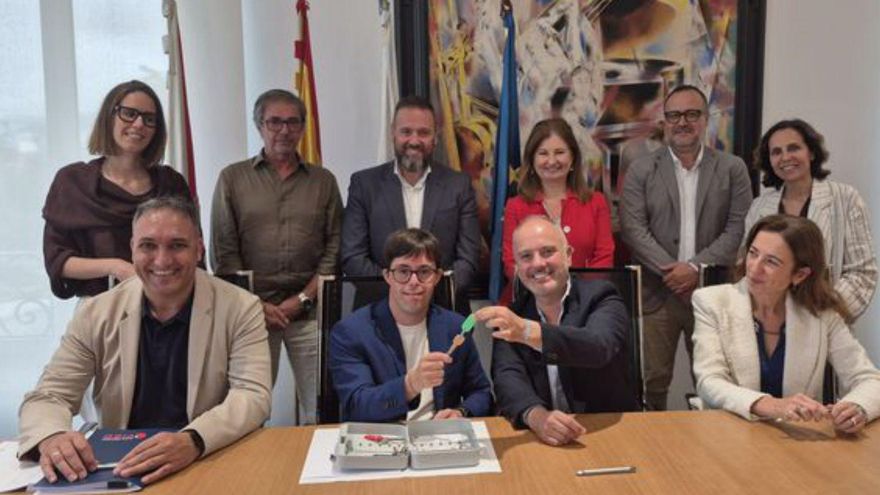 Down Vigo recibe las llaves de su nueva sede