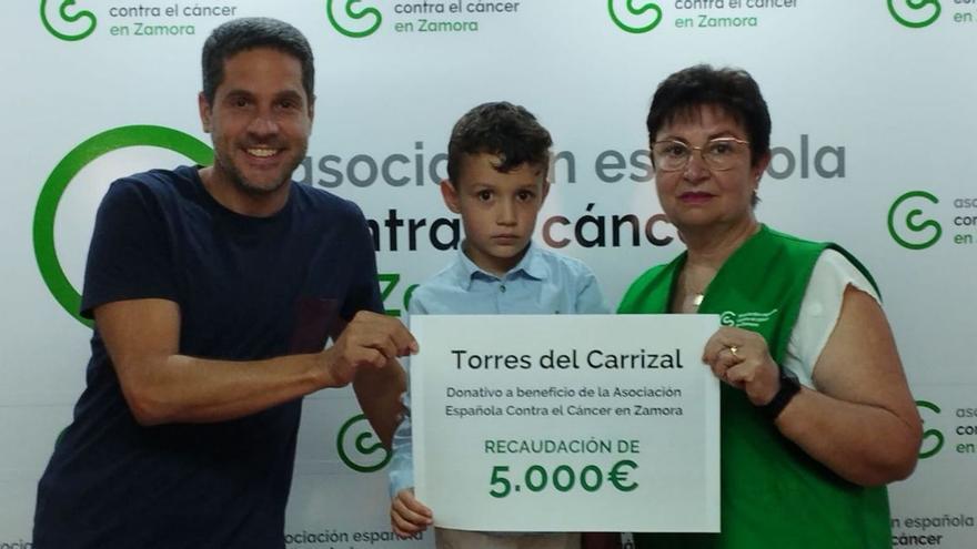 Torres del Carrizal recauda 5.000 euros para la lucha contra el cáncer