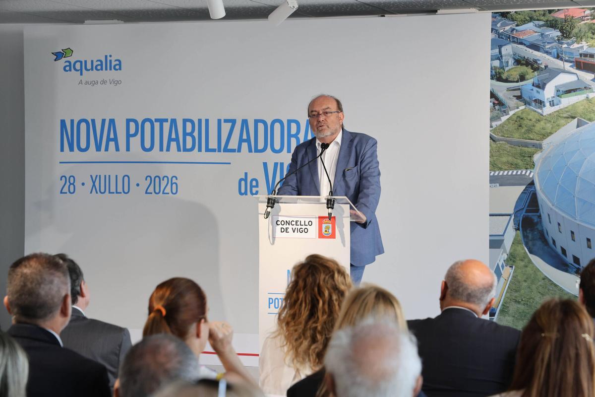 Lucas Díaz, director de Aqualia, en la inauguración de la potabilizadora viguesa en las instalaciones de ETAP de O Casal
