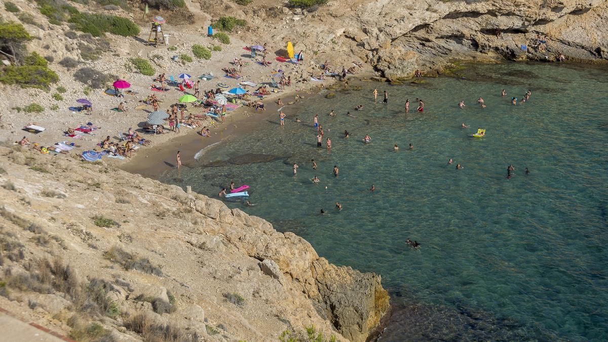 La Cala del Tio Ximo es ideal para el buceo.